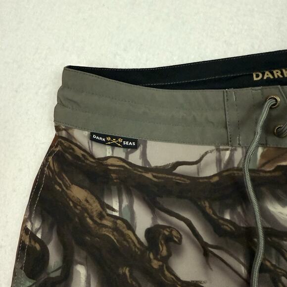 Dark Seas Gladeview 20” Camo Boardshorts Size 38 Surf Swim Trunks NWT - Picture 8 of 14